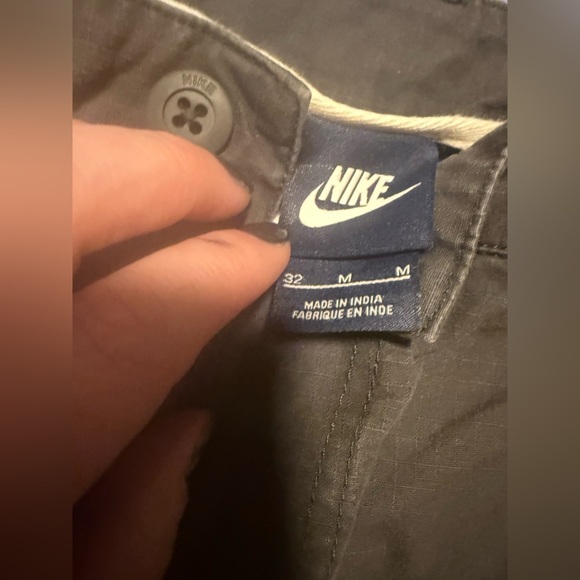 Nike Blue and Gray Cargo Shorts Relaxed Fit - Picture 5 of 6